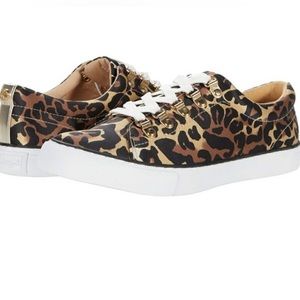 NWOB Lilly Pulitzer Hallie Sneakers Size 8.5